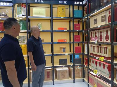 河南酒協(xié)監(jiān)事長王雷一行深入漯河市酒類市場調(diào)研，助力酒類經(jīng)營規(guī)范發(fā)展